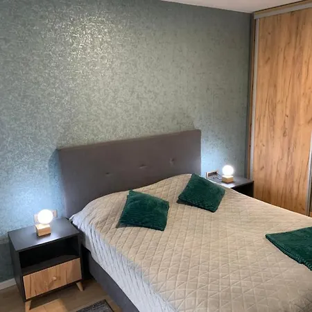 Park Apartment *